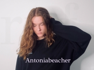Antoniabeacher