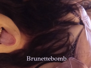 Brunettebomb