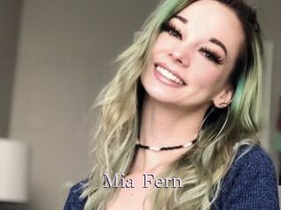 Mia_Fern