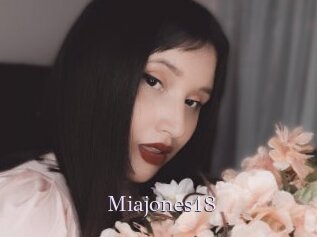 Miajones18