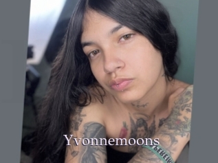 Yvonnemoons